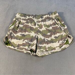 Avia Women Junior’s Green and White Camouflage Athletic Shorts, Elastic waist, L